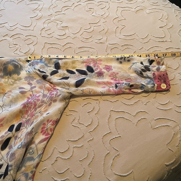 Vintage Salvatore Ferragamo 100% silk chiffon, worn twice size 40 excellent. - Picture 10 of 10